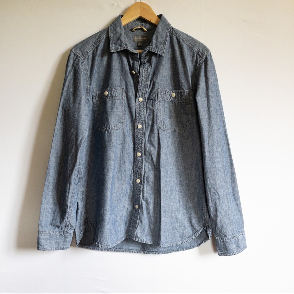 L.L. Bean Signature Slim Fit Chambray Cotton Button Down Shirt